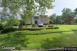 1 Turtle Cove Ln, Great Neck, NY 11024