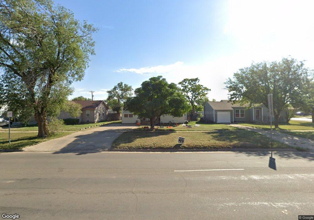 617 S Maddox Ave, Dumas, TX 79029 - photo 1