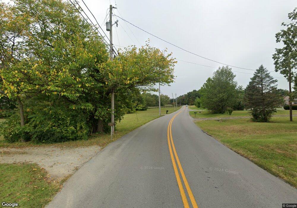 8907 Thixton Ln, Louisville, KY 40229 - photo 1