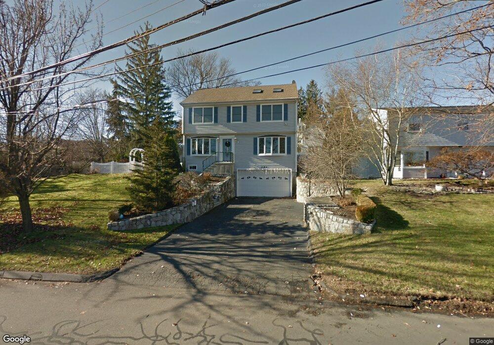 293 Bouton St W, Stamford, CT 06907 - photo 1