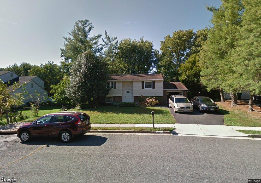 7028 Bedrock Rd, Alexandria, VA 22306 - photo 1