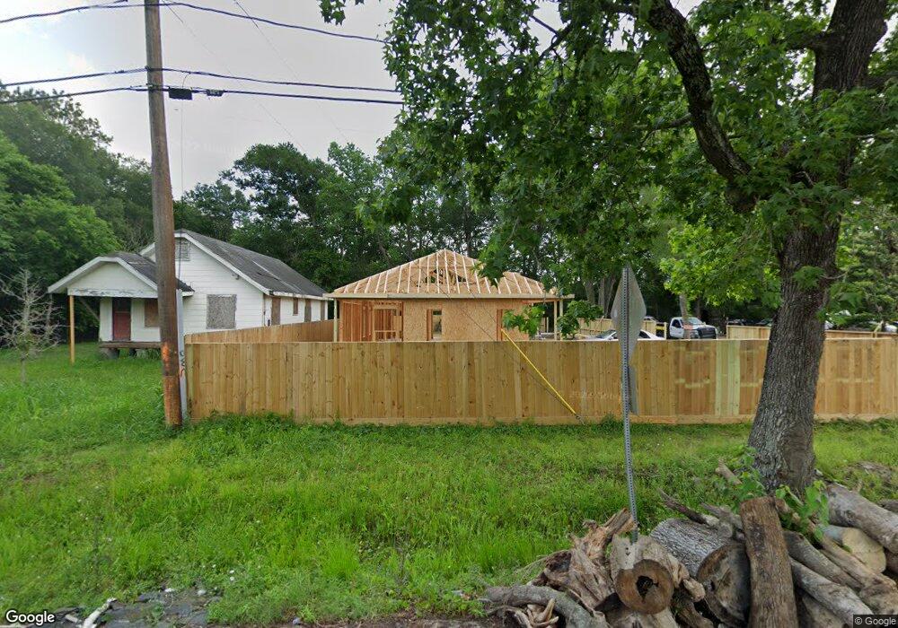 8904 Sherbourne St, Houston, TX 77016 - photo 1