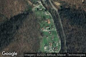 48 Atlantic Dr, Delbarton, WV 25670