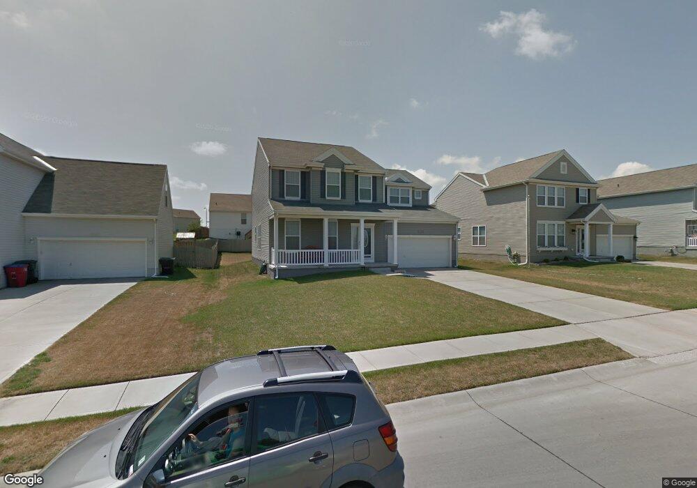 901 Port Royal Dr, Papillion, NE 68046 - photo 1