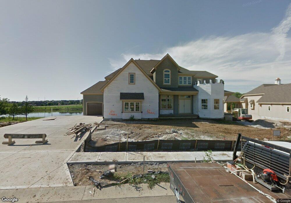 9753 Shady Bend Cir, Lenexa, KS 66227 - photo 1