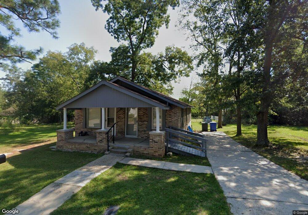 724 Hutchins St, Dothan, AL 36303 - photo 1