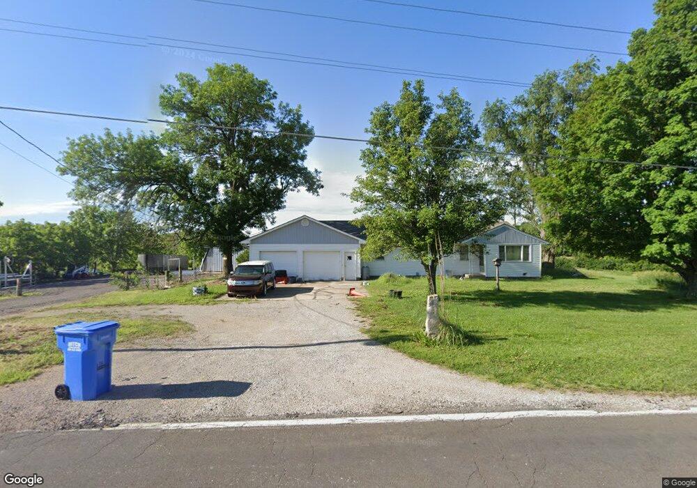 8045 SW 33rd St, Topeka, KS 66614 - photo 1