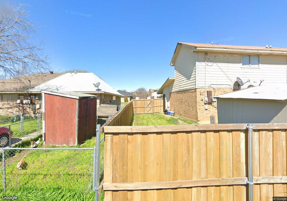 216,218 Christina Place, Grand Prairie, TX 75051 - photo 1