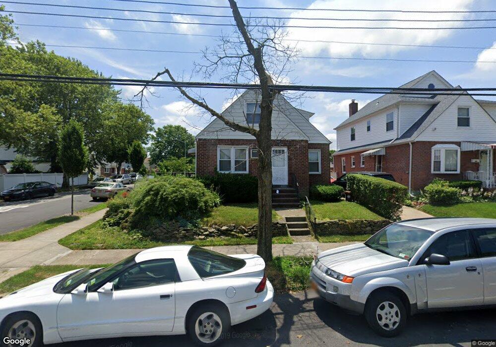 247-20 82nd Ave, Jamaica, NY 11426 - photo 1