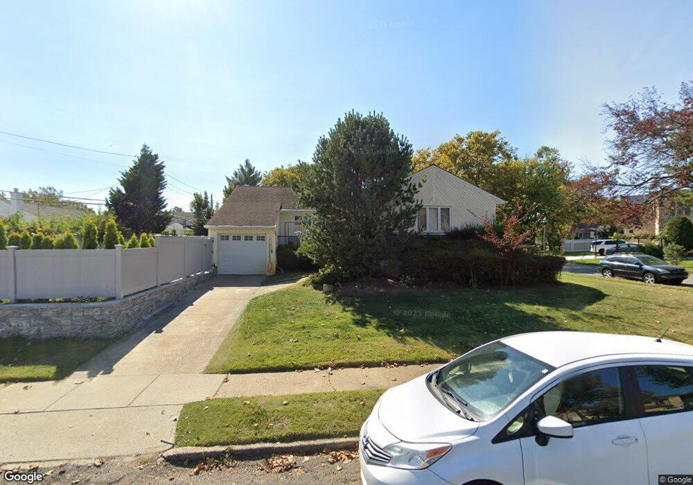 12 Pearl St, Valley Stream, NY 11581 - photo 1