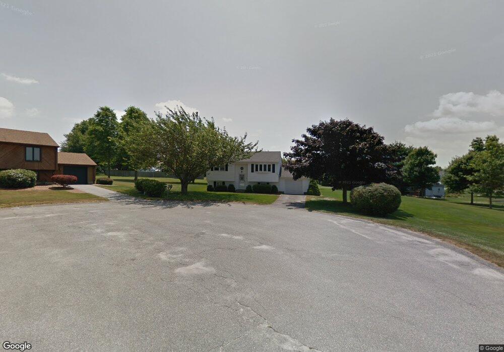 83 Swan Dr, Middletown, RI 02842 - photo 1