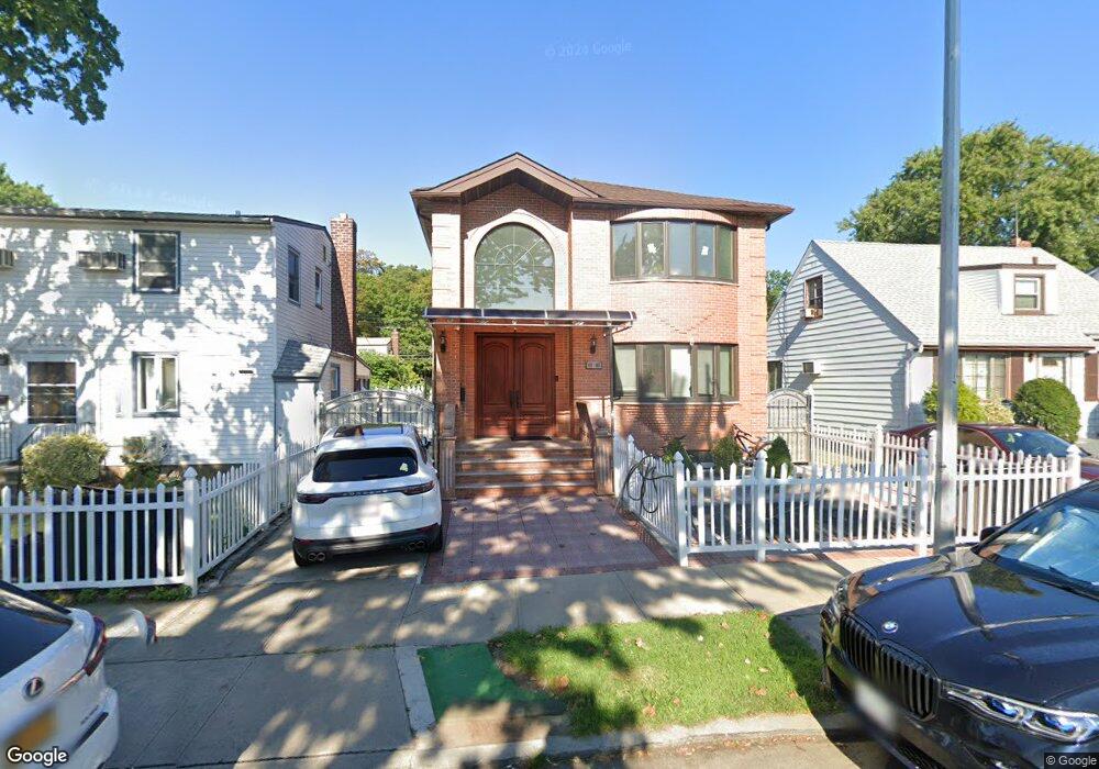 4946 166th St, Fresh Meadows, NY 11365 - photo 1