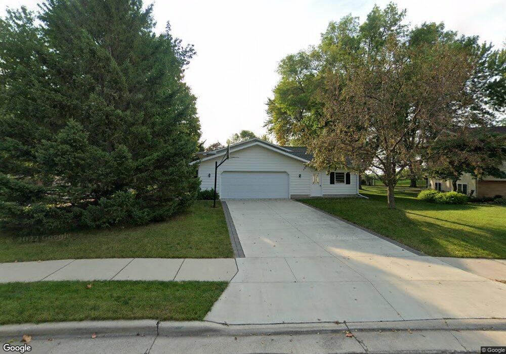 1300 Southridge Rd, New Ulm, MN 56073 - photo 1