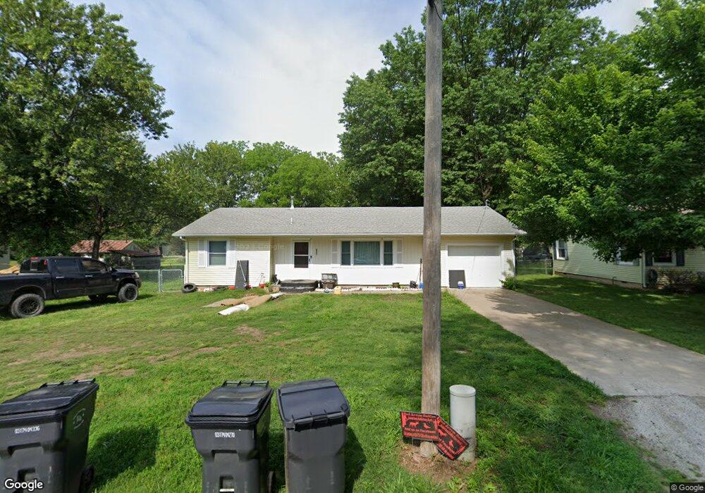 106 S Wells St, Altamont, KS 67330 - photo 1