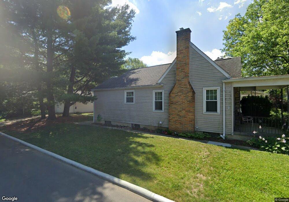 2874 Oaklawn St, Columbus, OH 43224 - photo 1