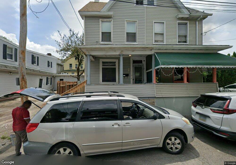 310 E Chapel St, Hazleton, PA 18201 - photo 1