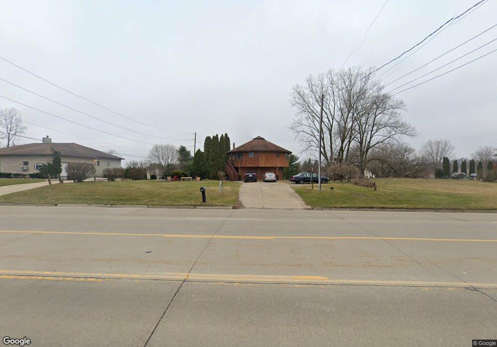 1129 N Linden Rd, Flint, MI 48532 - photo 1