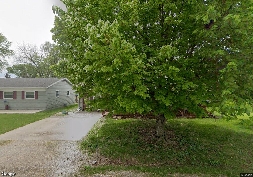 605 Frorer Ave, Lincoln, IL 62656 - photo 1