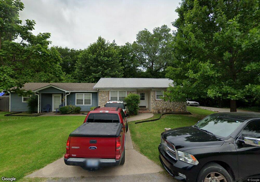 713 R St NW, Ardmore, OK 73401 - photo 1