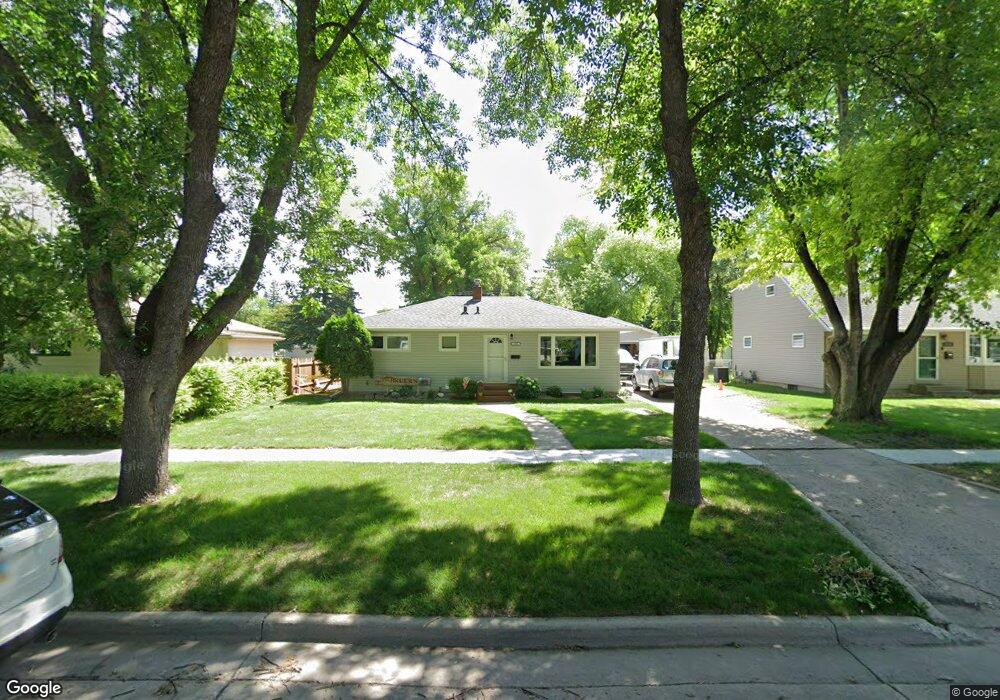 1806 15th St S, Fargo, ND 58103 - photo 1
