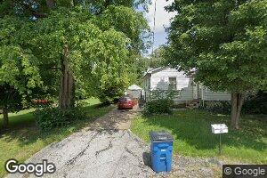 421 Bluff Dr, Saint Louis, MO 63137