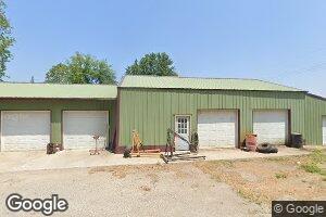 401 N Logan St, New Holland, IL 62671