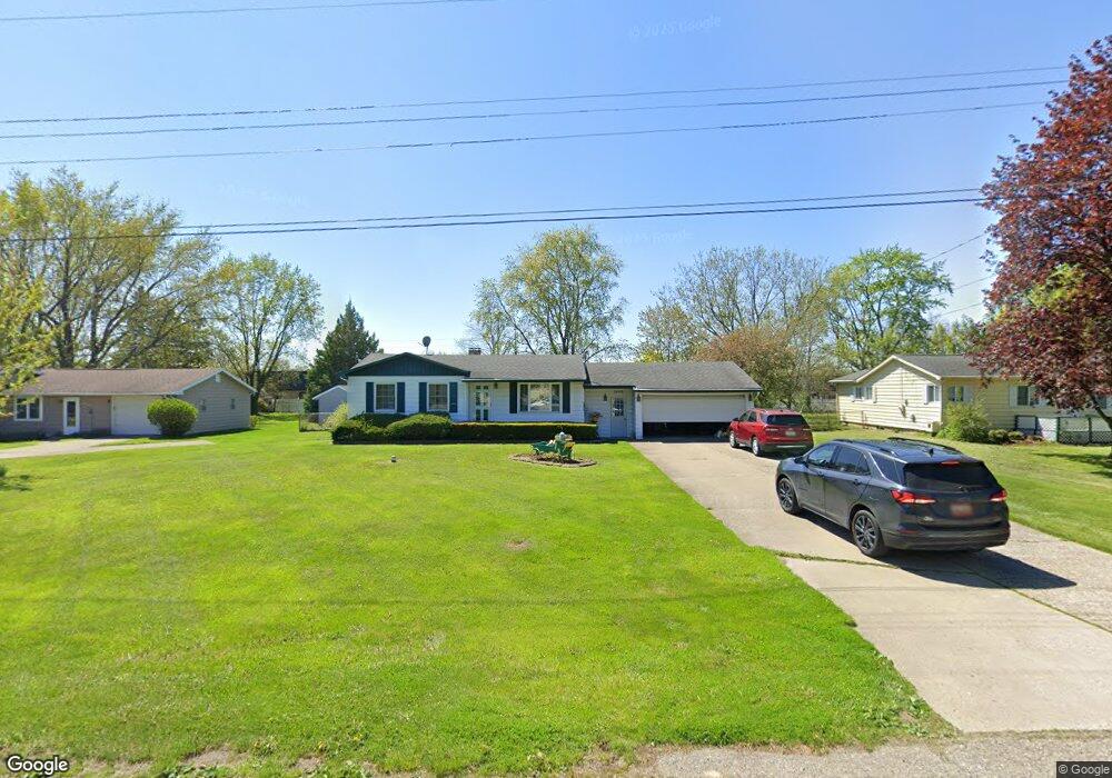 2400 Miami Beach Dr, Flint, MI 48507 - photo 1