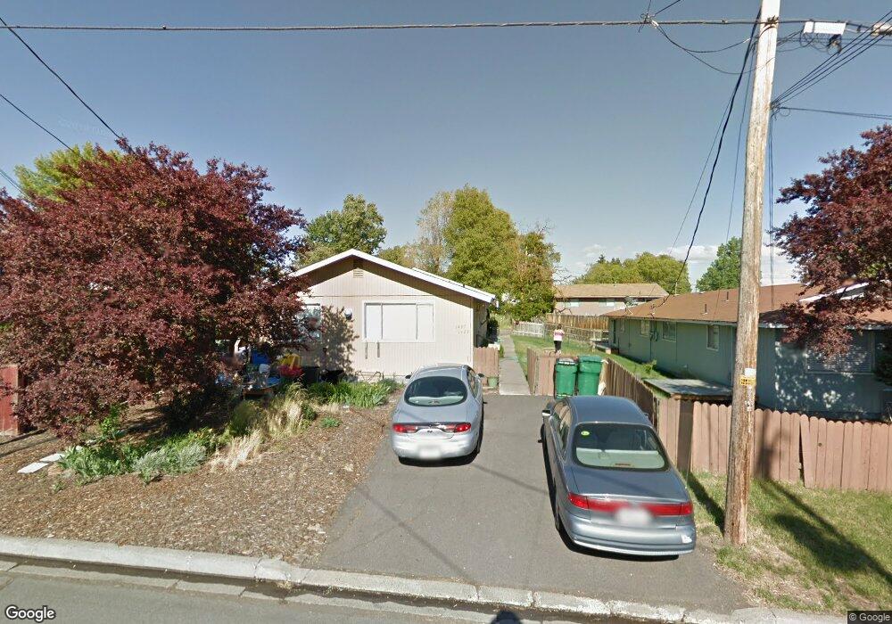 1427 Lakeview Ave, Klamath Falls, OR 97601 - photo 1