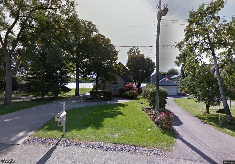 6421 Alden Dr, West Bloomfield, MI 48324 - photo 1