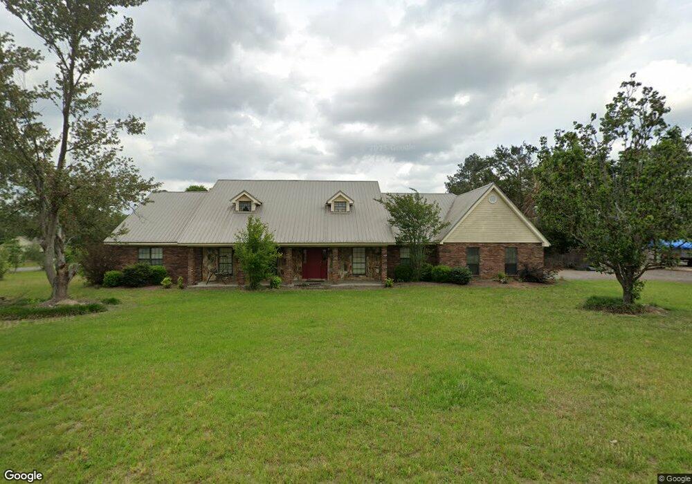 62 Forest Ave, Douglas, GA 31533 - photo 1