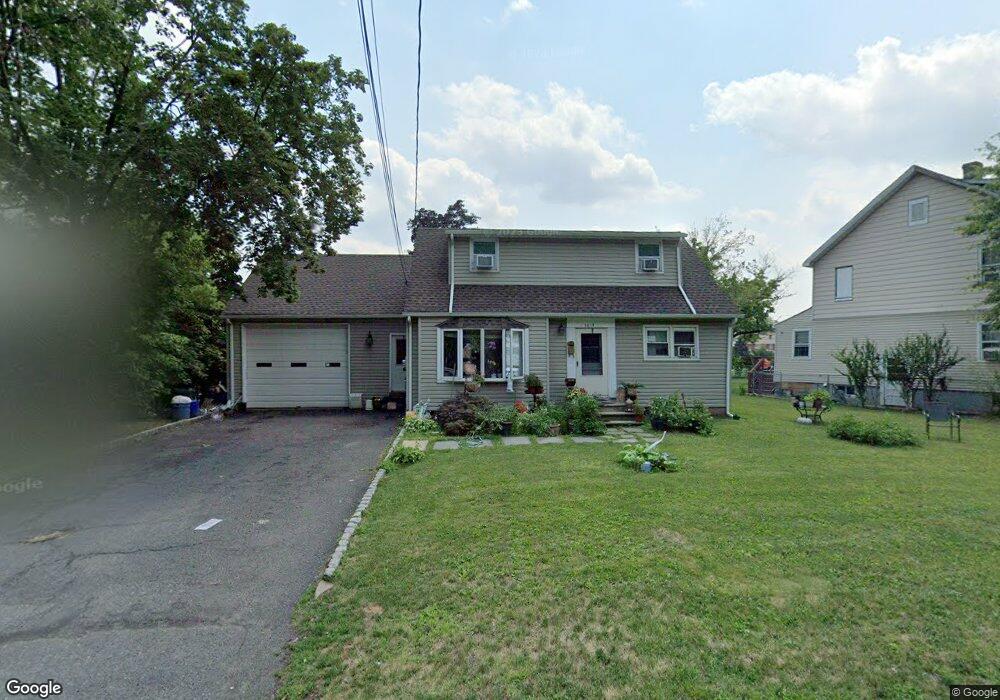 1017 Dukes Pkwy, Manville, NJ 08835 - photo 1