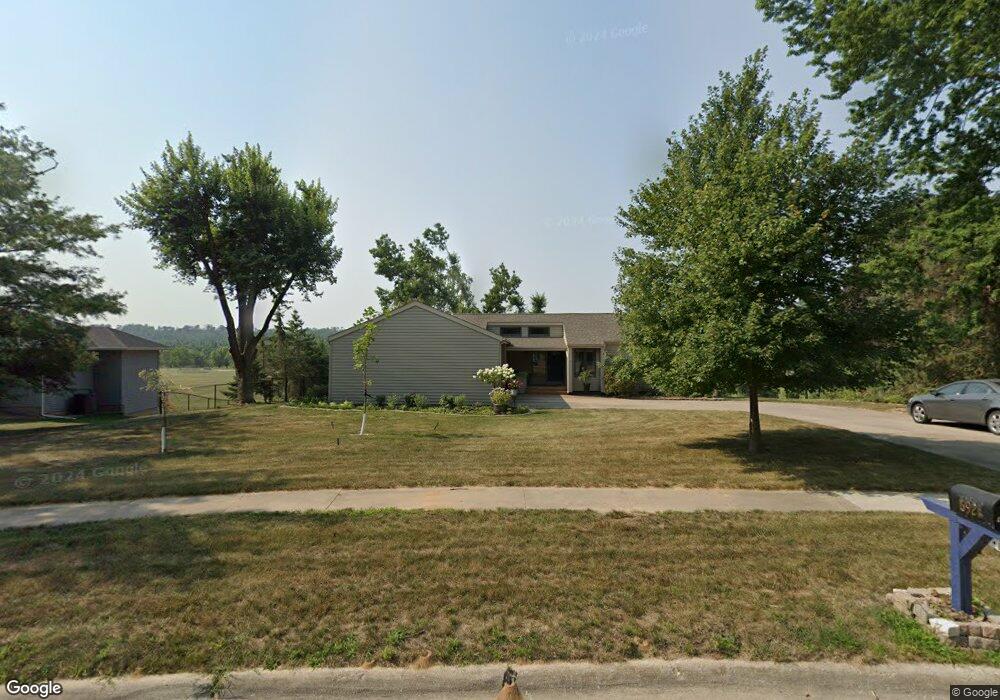 6921 Kiowa Trace NE, Cedar Rapids, IA 52411 - photo 1