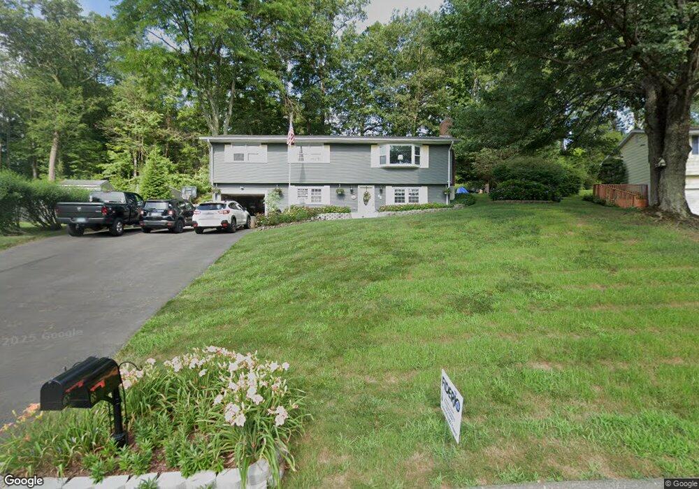 68 Lynn Dr, Meriden, CT 06451 - photo 1