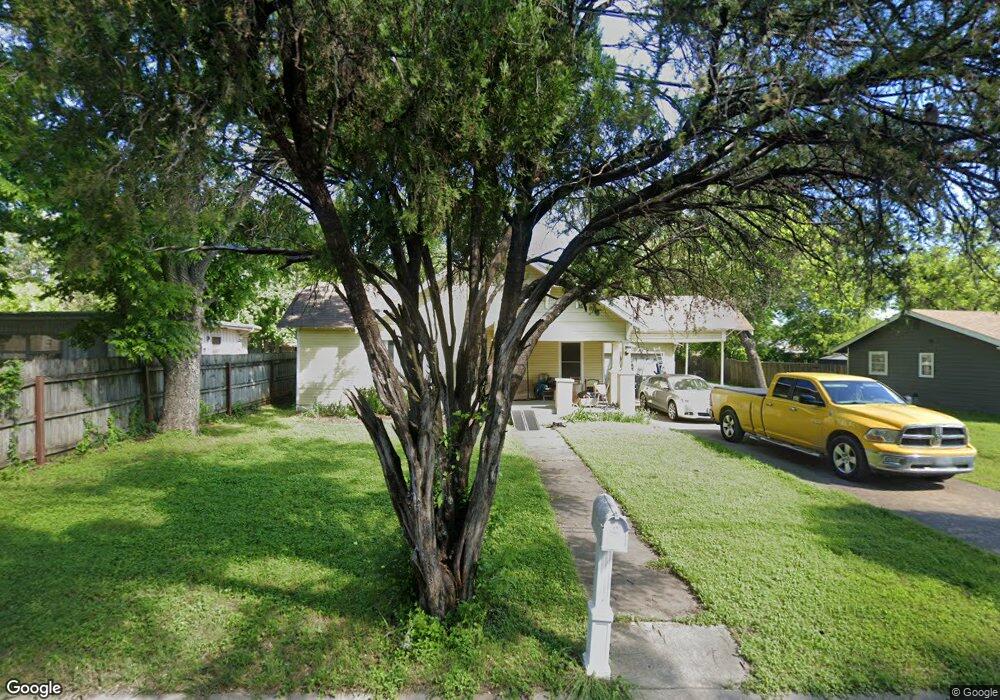 1006 Williams Ave, Cleburne, TX 76033 - photo 1