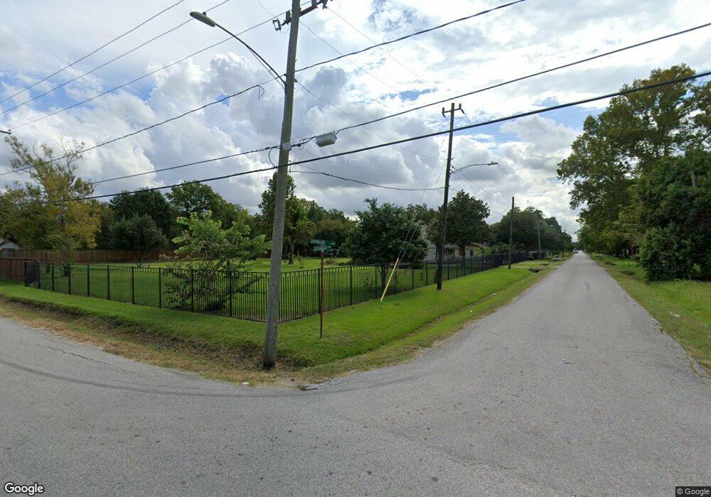 10521 Los Angeles St, Houston, TX 77016 - photo 1