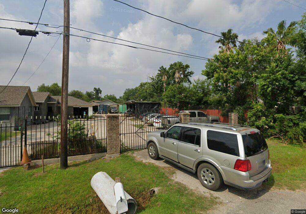 4502 Cedar Hill Ct, Houston, TX 77093 - photo 1