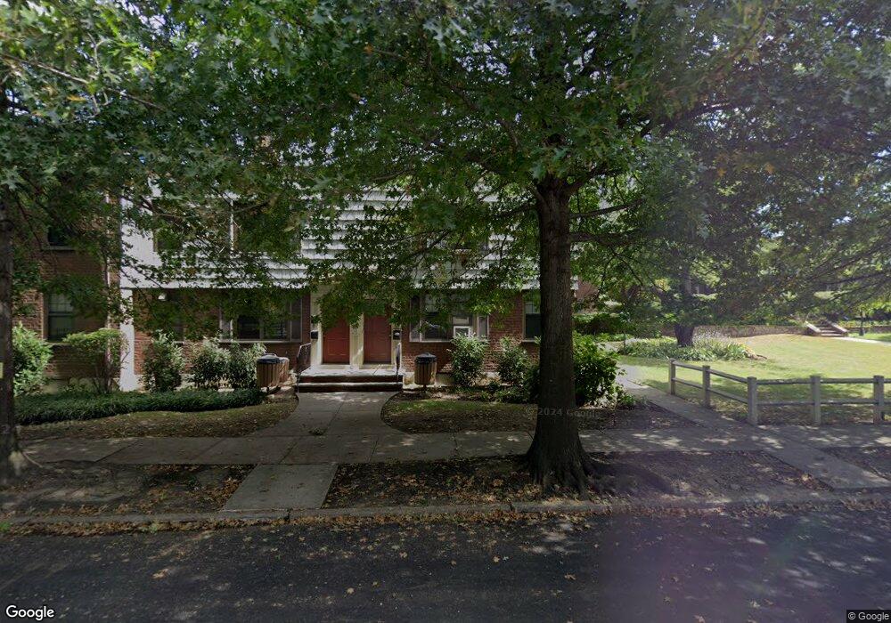 69-61 Park Dr E unit B, Kew Gardens Hills, NY 11367 - photo 1