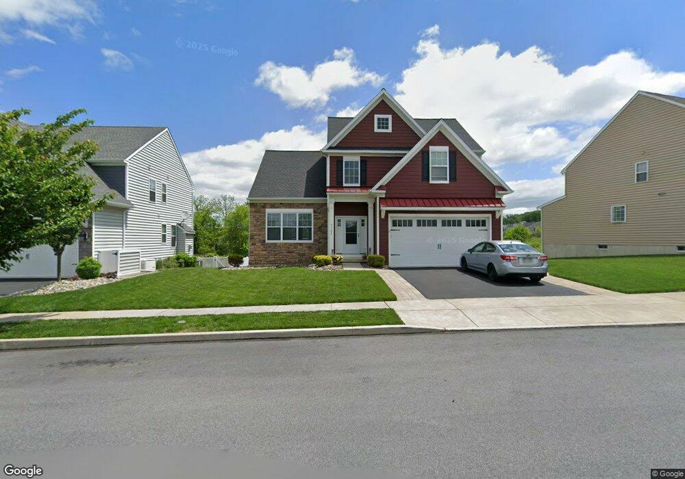 3725 Swabia Ct, Macungie, PA 18062 - photo 1