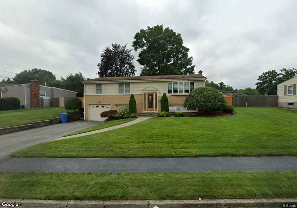 152 Burdick Dr, Cranston, RI 02920 - photo 1