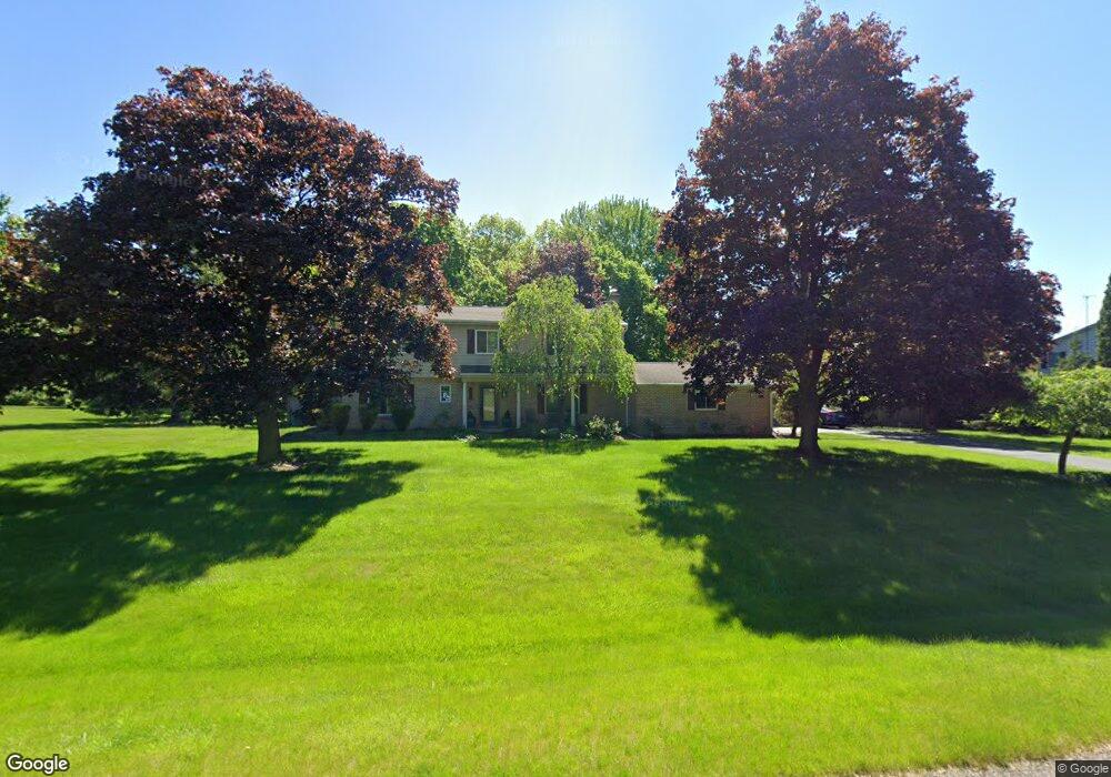 1270 Briarcliffe Dr, Flint, MI 48532 - photo 1