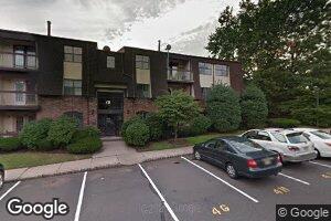 412 Green Hollow Dr, Iselin, NJ 08830