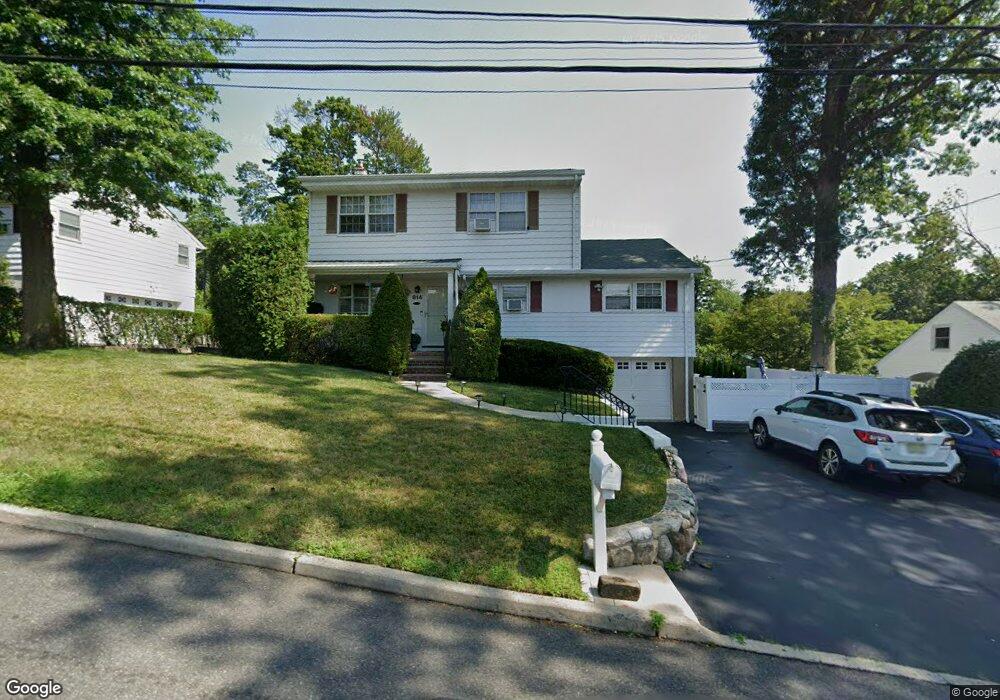 814 Crest Place, Township of Washington, NJ 07676 - photo 1