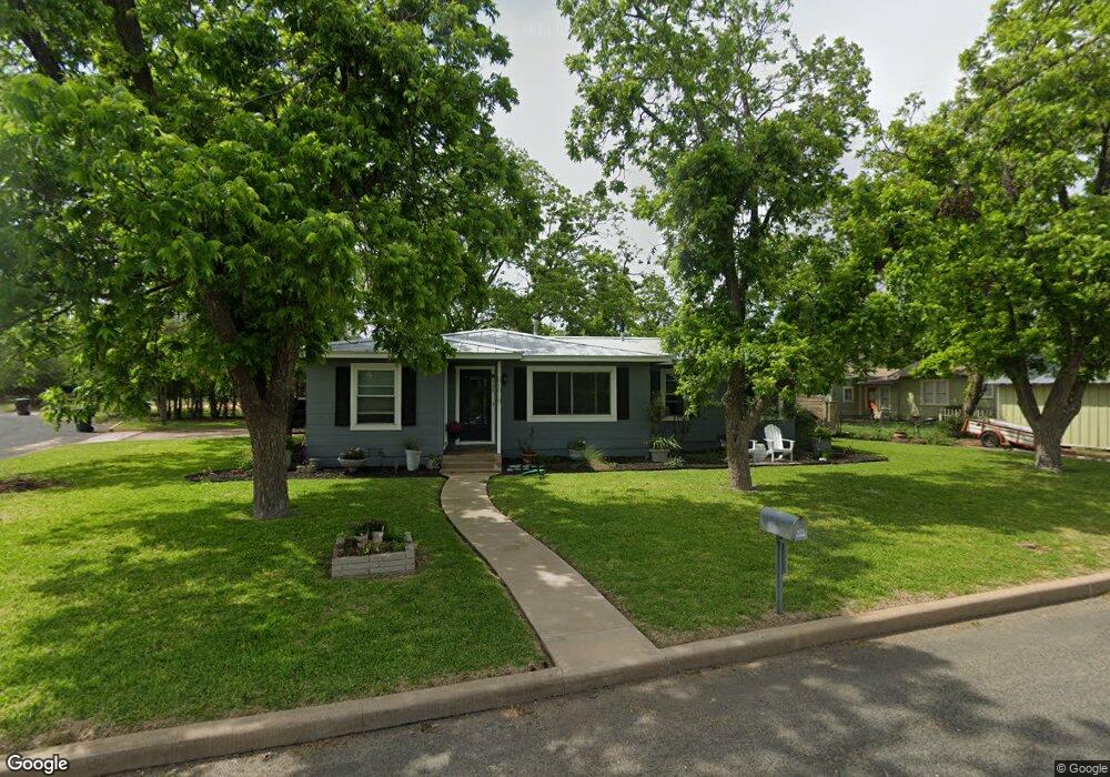 506 S Edison St, Fredericksburg, TX 78624 - photo 1