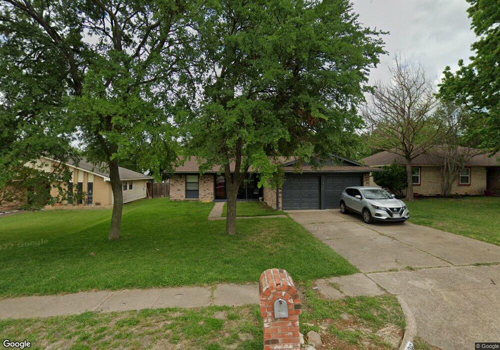 1006 Phillips Dr, Ennis, TX 75119 - photo 1