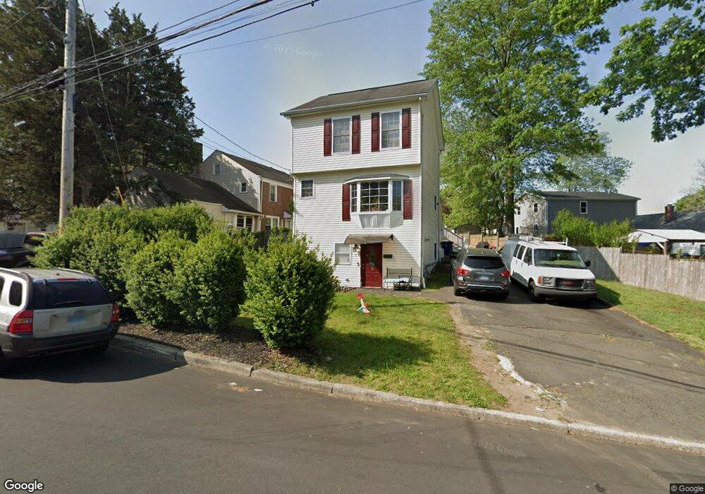 30 Dupont Place, Bridgeport, CT 06610 - photo 1