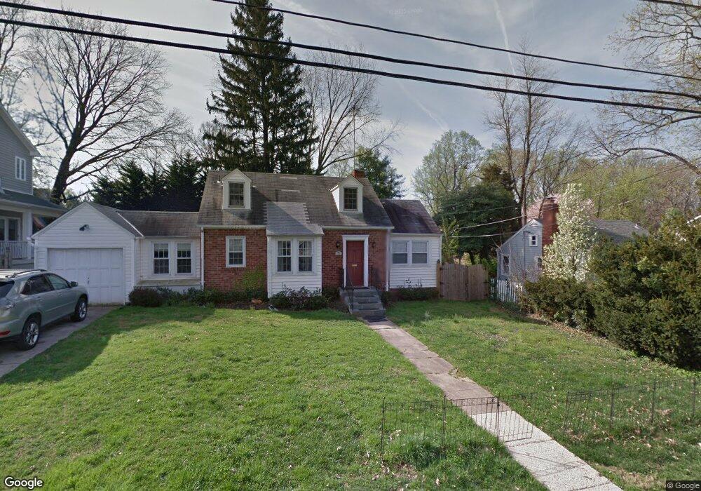 4524 Windsor Ln, Bethesda, MD 20814 - photo 1