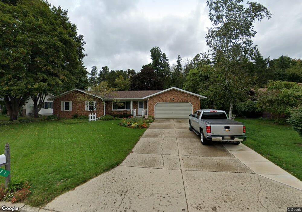 671 Birchwood Ct, Lowell, MI 49331 - photo 1