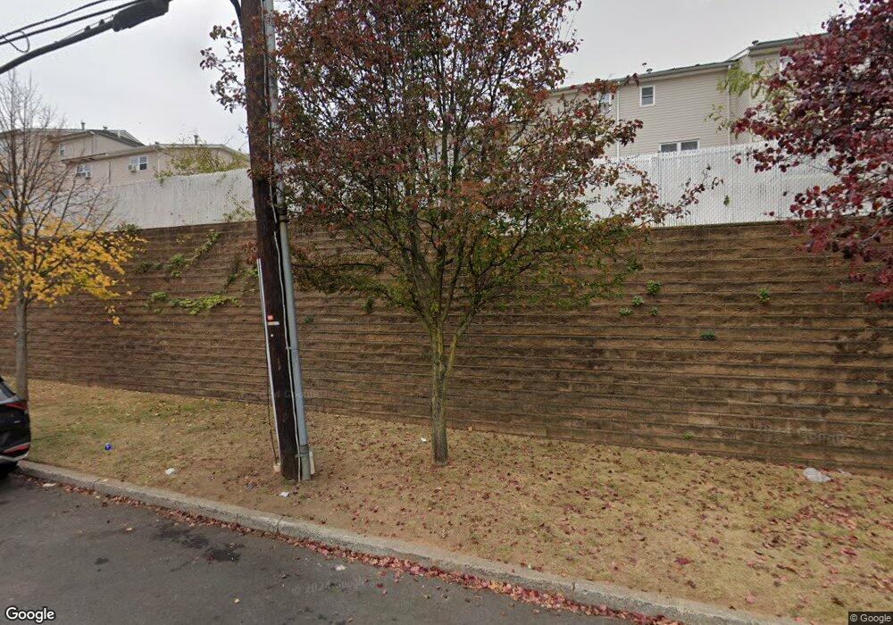 251 Skyline Dr, Staten Island, NY 10304 - photo 1