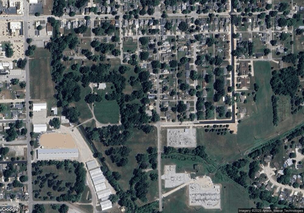 259 Center St, Auburn, IN 46706 - photo 1