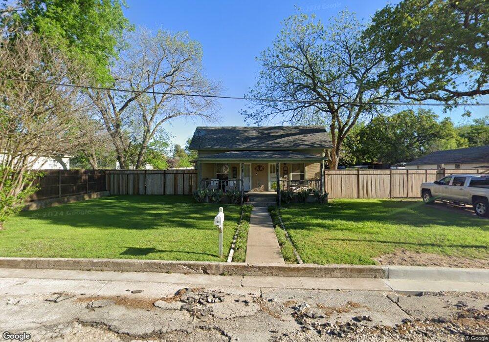 305 Throckmorton St, Weatherford, TX 76086 - photo 1